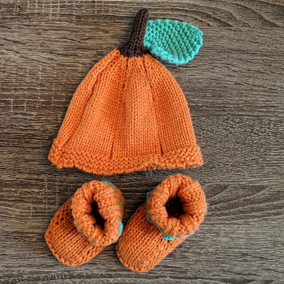 Little Me Other - 🎃HOST PICK🎃Hat & Booties
